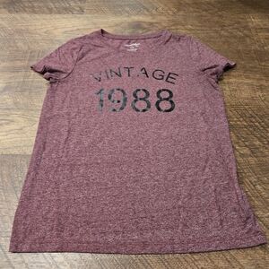 Universal Thread Vintage 1988 Graphic Tee Shirt Maroon T-Shirt Top Casual Hike S